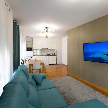 Blu Sky Apartment *